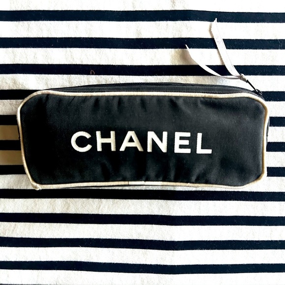 CHANEL Handbags - Authentic CHANEL canvas beauty pouch vintage rare